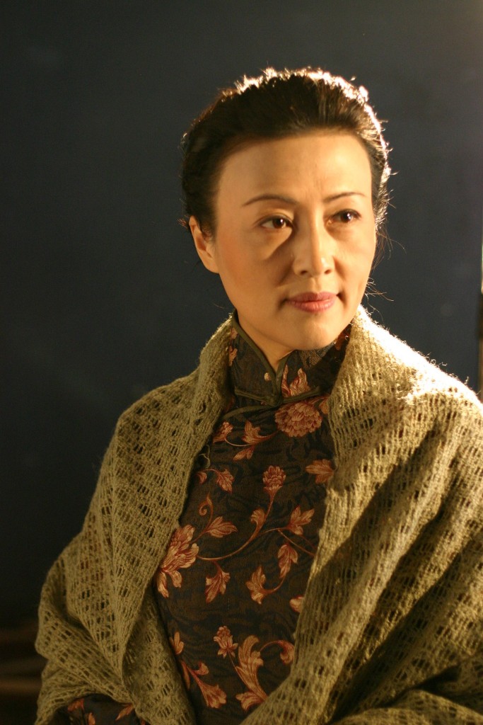 话剧《沦陷》饰卢瑞芬.jpg